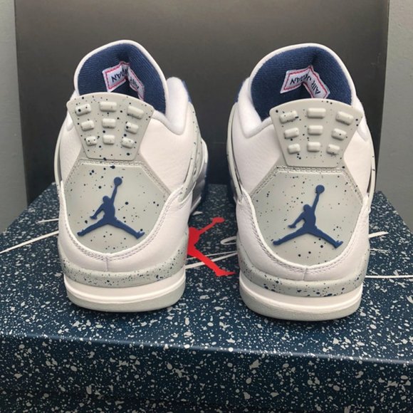 Air Jordan Retro 4 Midnight Navy Size 9.5 main image 5